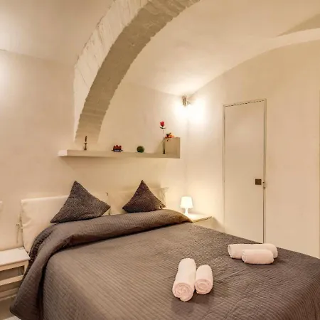 Romantic Navona Rom